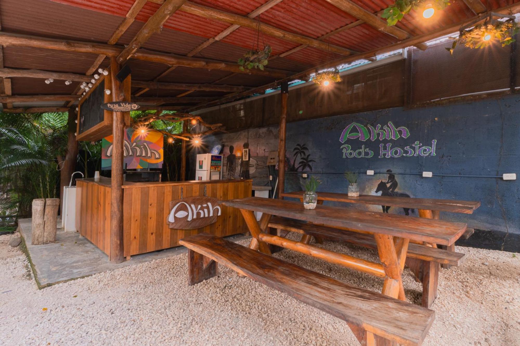Akih Pods Hostel Playa Santa Teresa  ภายนอก รูปภาพ