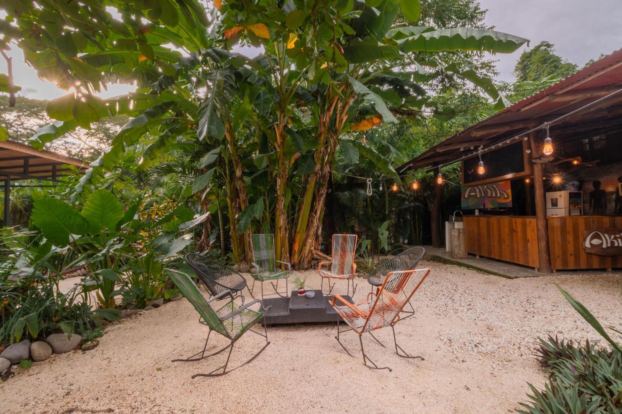 Akih Pods Hostel Playa Santa Teresa  ภายนอก รูปภาพ